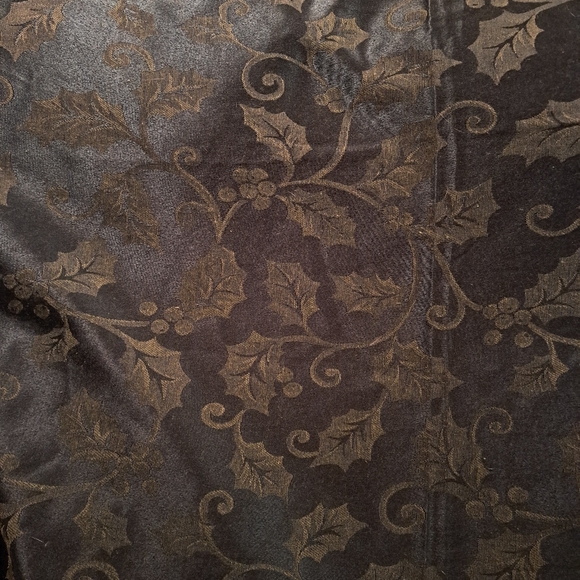 st. nicholas square tablecloth XL - Picture 1 of 4